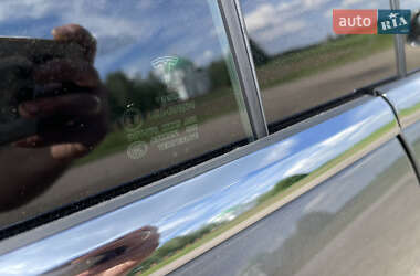 Лифтбек Tesla Model S 2016 в 