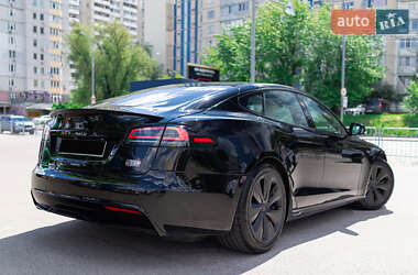 Лифтбек Tesla Model S 2023 в Киеве
