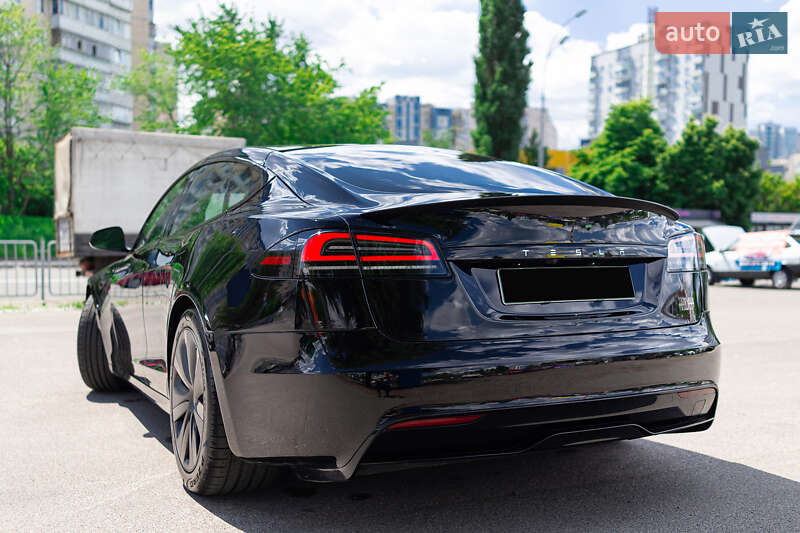 Tesla Model S 2023