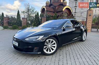 Лифтбек Tesla Model S 2016 в 