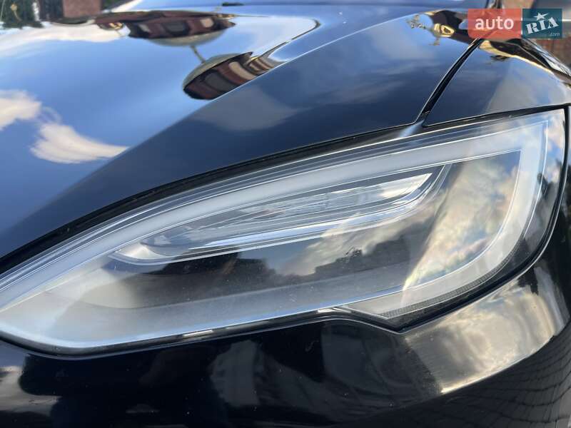 Лифтбек Tesla Model S 2016 в Черноморске