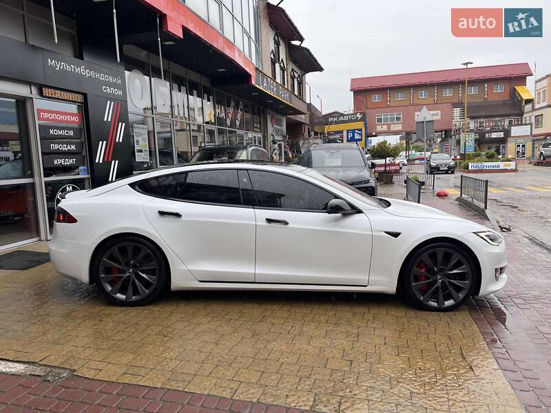 Ліфтбек Tesla Model S 2020 в Львові