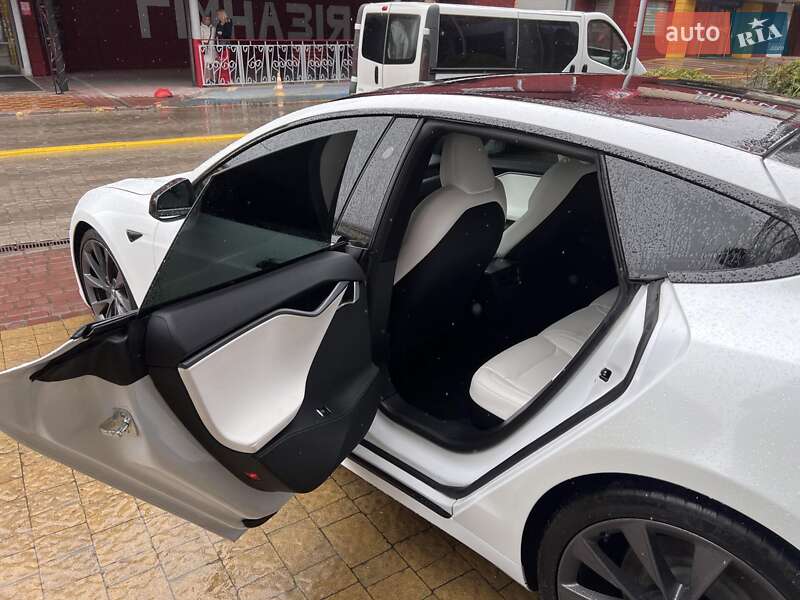Ліфтбек Tesla Model S 2020 в Львові