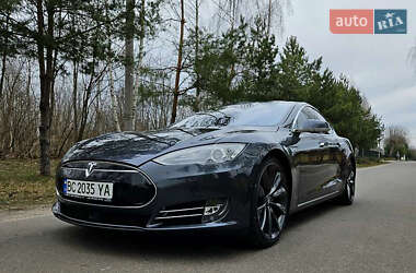 Лифтбек Tesla Model S 2015 в 