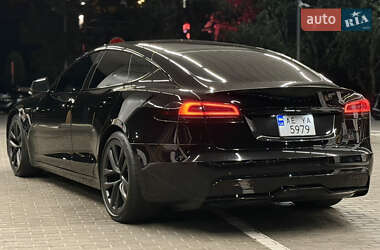 Ліфтбек Tesla Model S 2022 в 