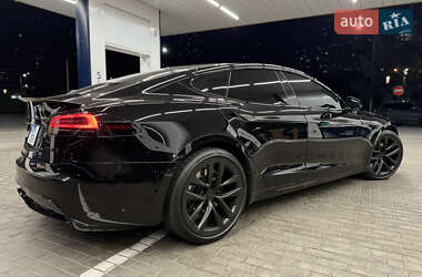 Ліфтбек Tesla Model S 2022 в 