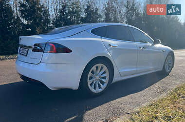 Лифтбек Tesla Model S 2020 в 