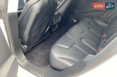 Лифтбек Tesla Model S 2014 в 