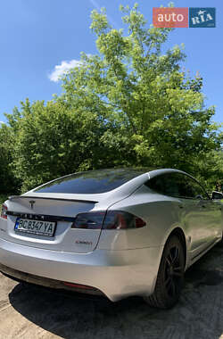 Лифтбек Tesla Model S 2017 в 