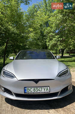 Лифтбек Tesla Model S 2017 в 