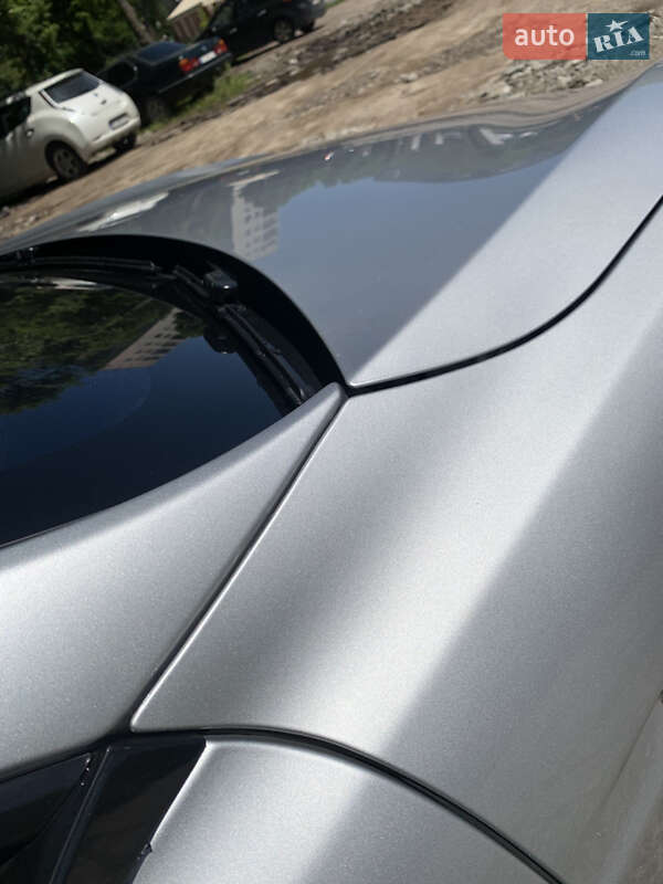 Ліфтбек Tesla Model S 2017 в Львові