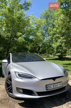 Лифтбек Tesla Model S 2017 в 