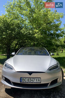 Лифтбек Tesla Model S 2017 в 