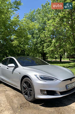 Лифтбек Tesla Model S 2017 в 