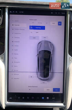 Лифтбек Tesla Model S 2017 в 