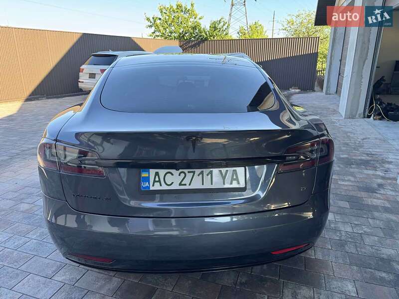 Лифтбек Tesla Model S 2017 в Владимире