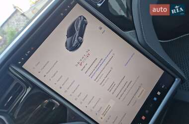 Лифтбек Tesla Model S 2018 в Львове
