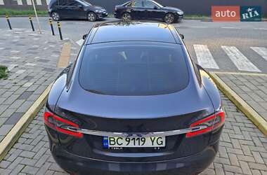 Лифтбек Tesla Model S 2018 в Львове