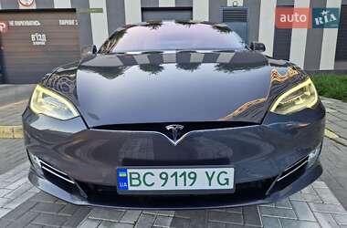 Лифтбек Tesla Model S 2018 в Львове