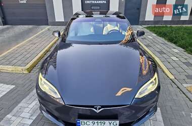 Лифтбек Tesla Model S 2018 в Львове