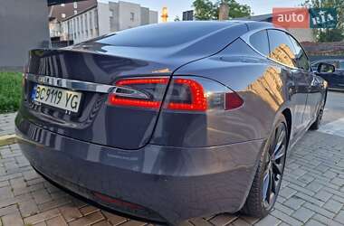 Лифтбек Tesla Model S 2018 в Львове