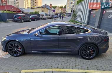 Лифтбек Tesla Model S 2018 в Львове