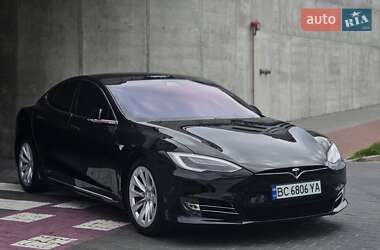 Лифтбек Tesla Model S 2017 в 