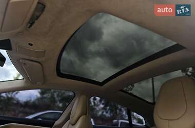 Лифтбек Tesla Model S 2017 в 