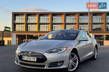 Лифтбек Tesla Model S 2014 в Львове