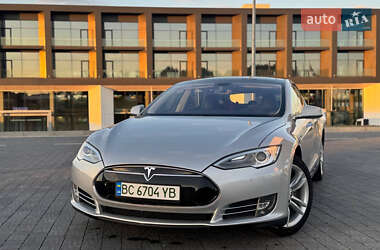 Лифтбек Tesla Model S 2014 в 