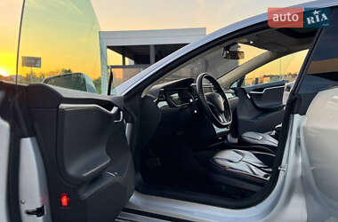 Лифтбек Tesla Model S 2014 в 
