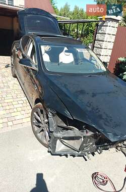 Tesla Model S 2018