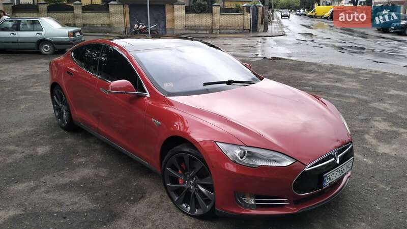 Ліфтбек Tesla Model S 2015 в 