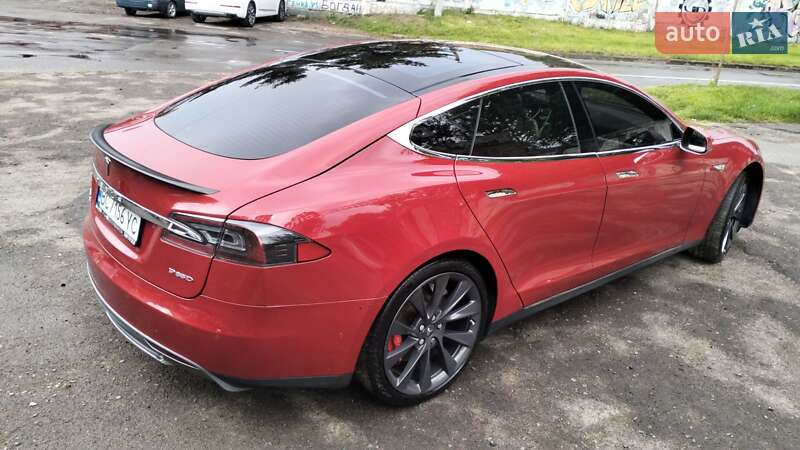 Лифтбек Tesla Model S 2015 в Львове фото 2 Лифтбек Tesla Model S 2015 в Львове