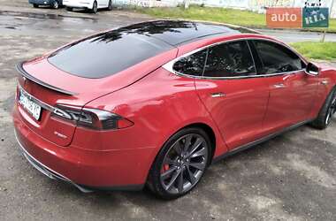 Ліфтбек Tesla Model S 2015 в 