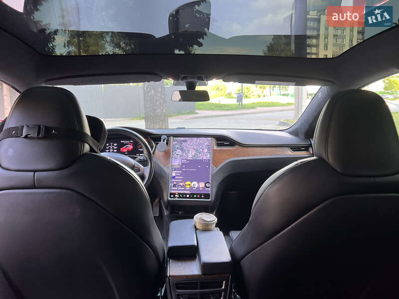 Лифтбек Tesla Model S 2020 в Ивано-Франковске