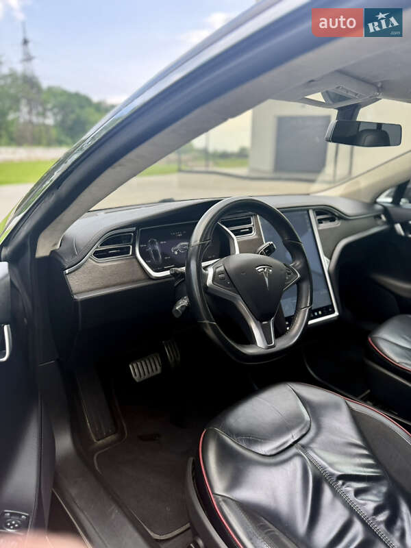 Лифтбек Tesla Model S 2014 в Луцке