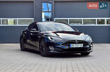 Лифтбек Tesla Model S 2018 в 
