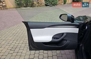 Ліфтбек Tesla Model S 2021 в 
