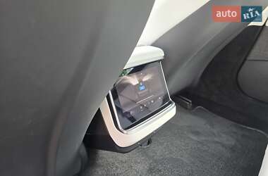 Ліфтбек Tesla Model S 2021 в 
