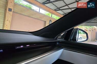 Ліфтбек Tesla Model S 2021 в 