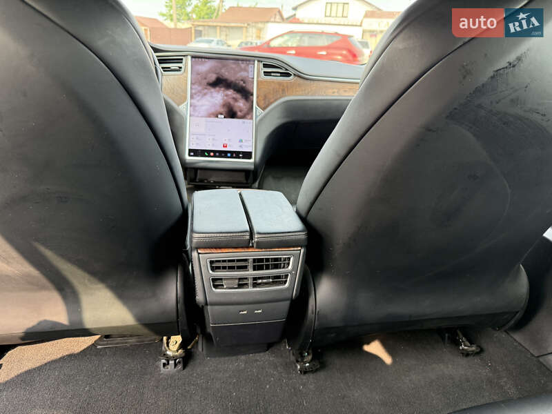 Ліфтбек Tesla Model S 2017 в Києві фото 22 Ліфтбек Tesla Model S 2017 в Києві