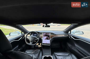 Лифтбек Tesla Model S 2017 в 