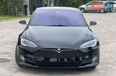 Лифтбек Tesla Model S 2019 в 