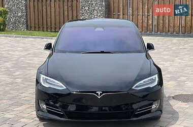 Tesla Model S 2019