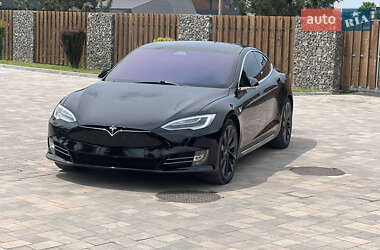 Лифтбек Tesla Model S 2019 в 