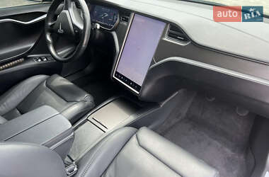 Лифтбек Tesla Model S 2019 в 
