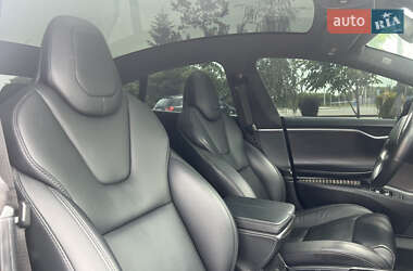 Лифтбек Tesla Model S 2019 в 