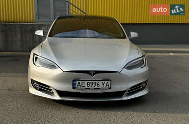Лифтбек Tesla Model S 2017 в Днепре
