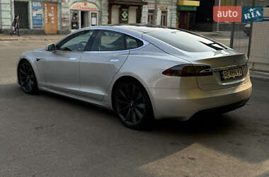 Лифтбек Tesla Model S 2017 в 